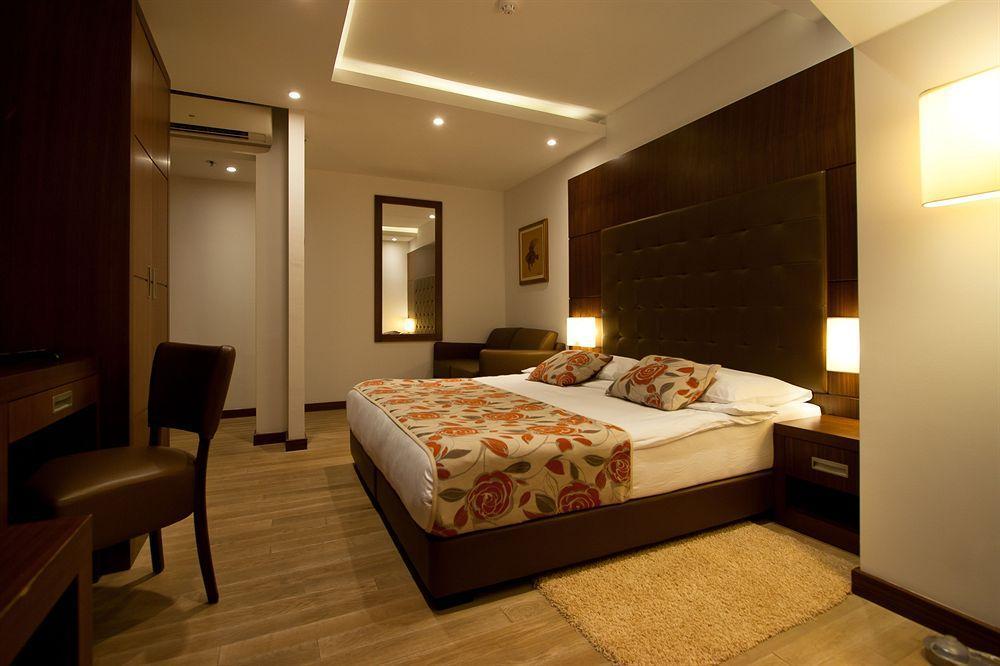 Boutique Hotel Mauro Пореч Екстериор снимка