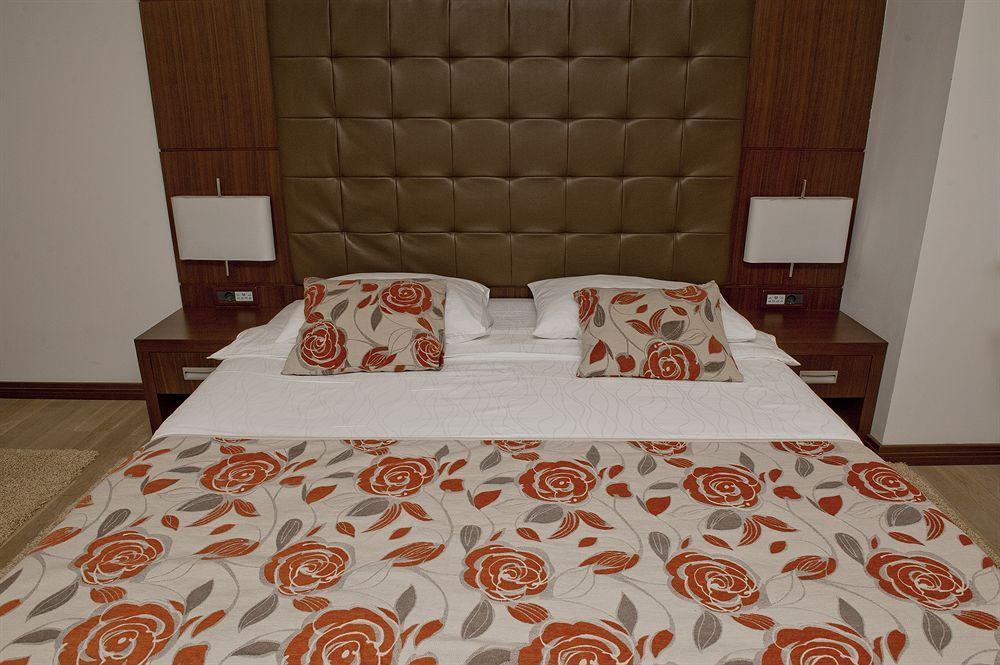 Boutique Hotel Mauro Пореч Екстериор снимка